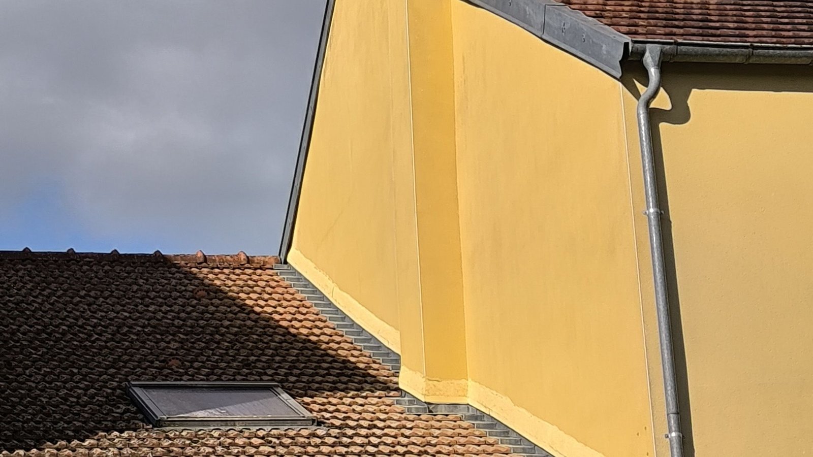 résultat d'un nettoyage de façade par drone en Haute-Marne.